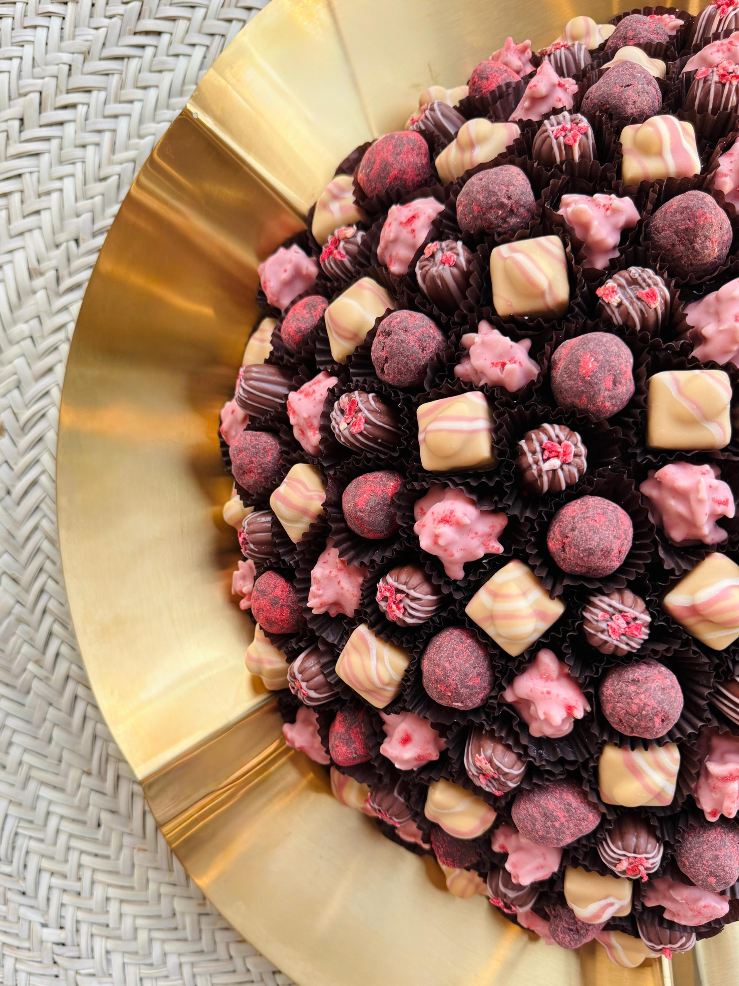 The Oasis Series No. 01 Strawberry Truffles Tray