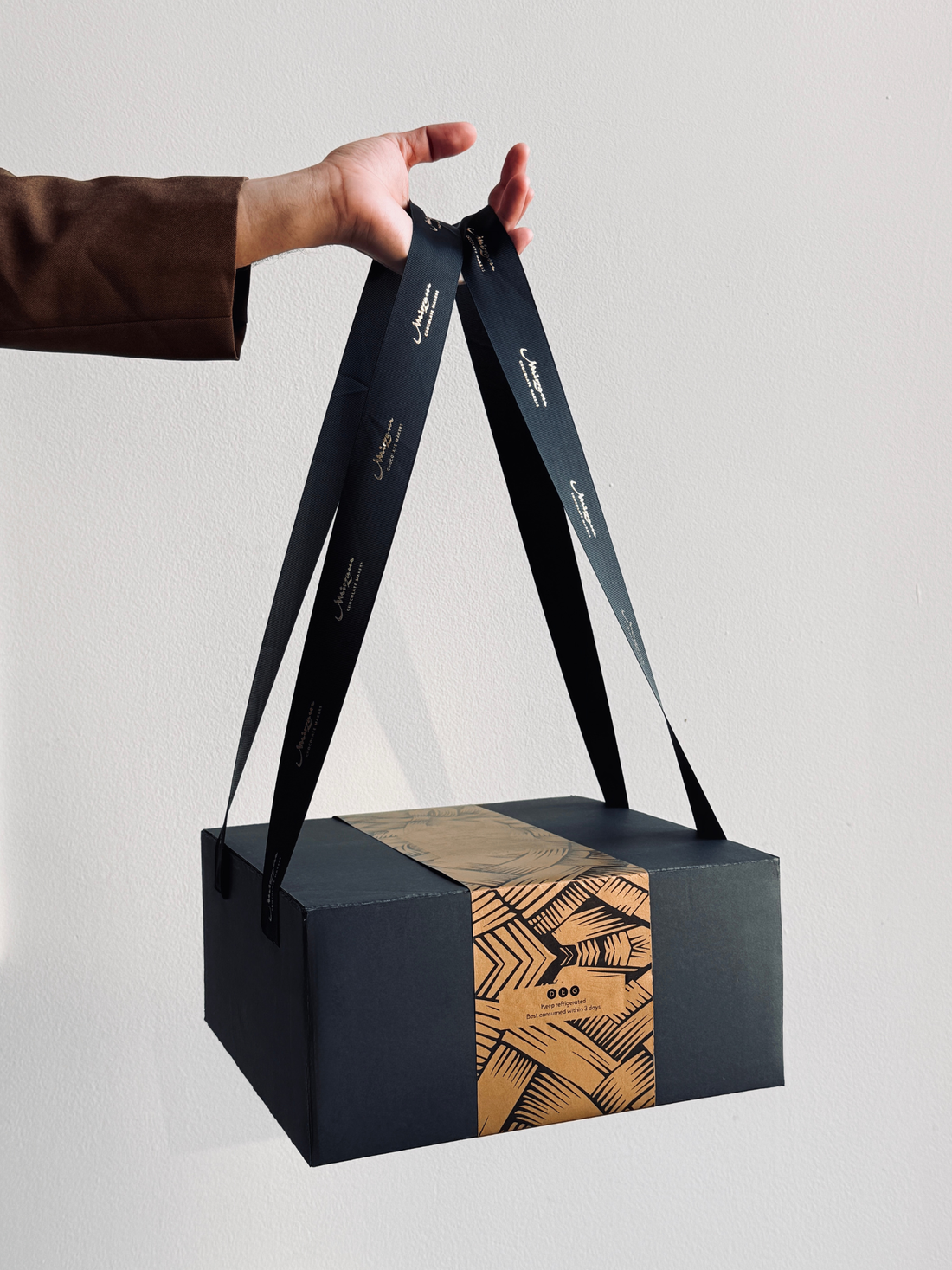 Mirzam Signature Mousse Bowl