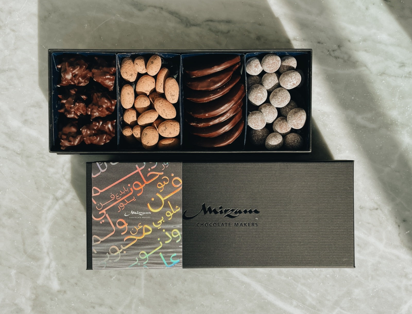 Nakhuda (Box of Fruits, Nuts &amp; Emirati Honeycomb)